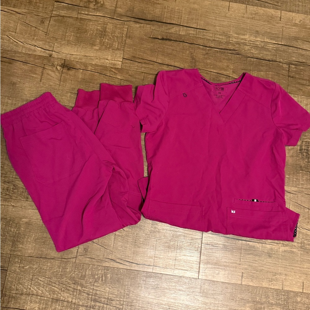 Koi Next Gen Scrub Set
